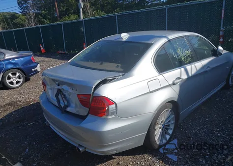 2010 BMW 335I xDrive z USA, uszkodzony, nr VIN WBAPL3C54AA407942